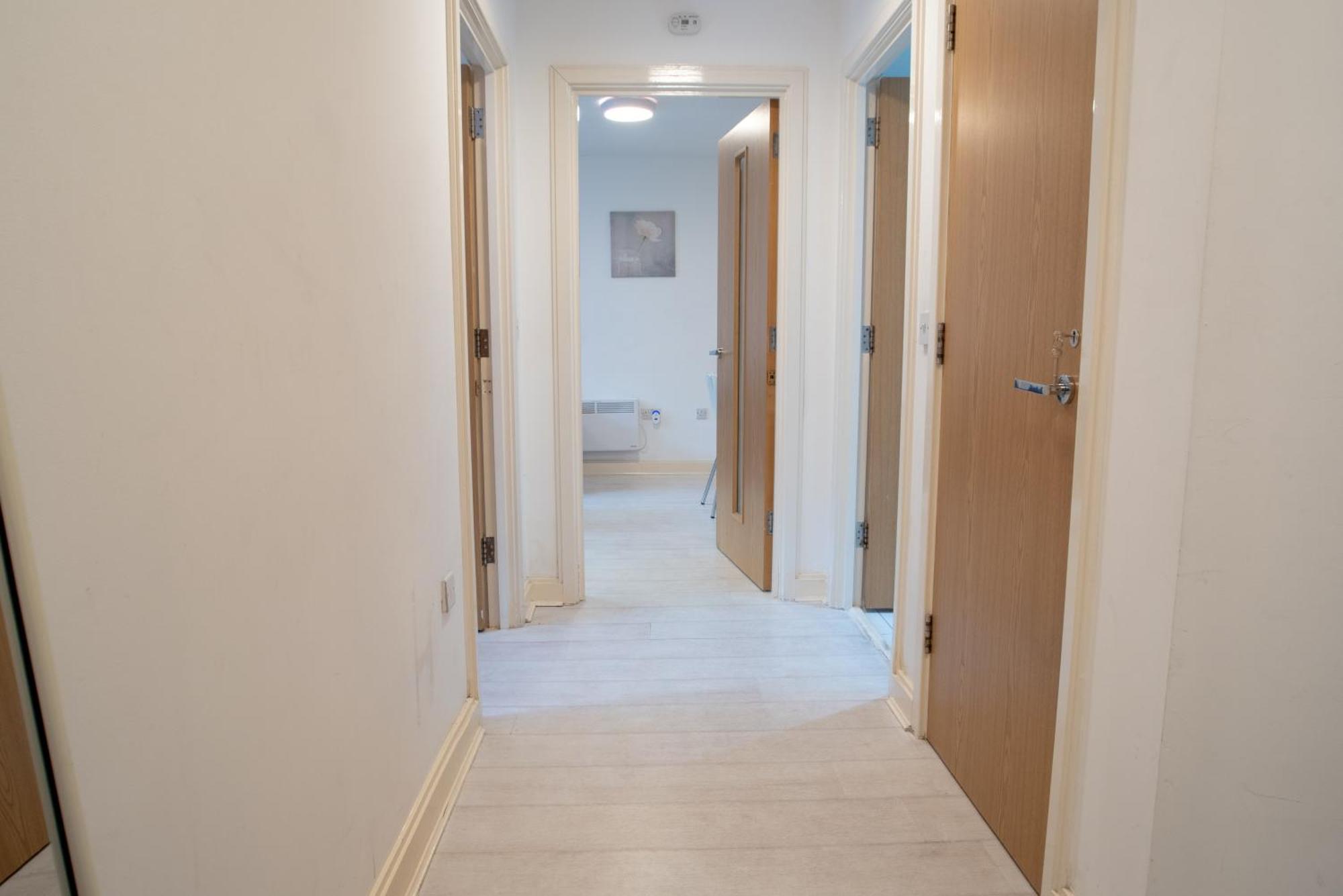 Two-Bedroom Luxury Apartment With Workspace, Free Secure Parking & Coffee Birmingham Exterior photo