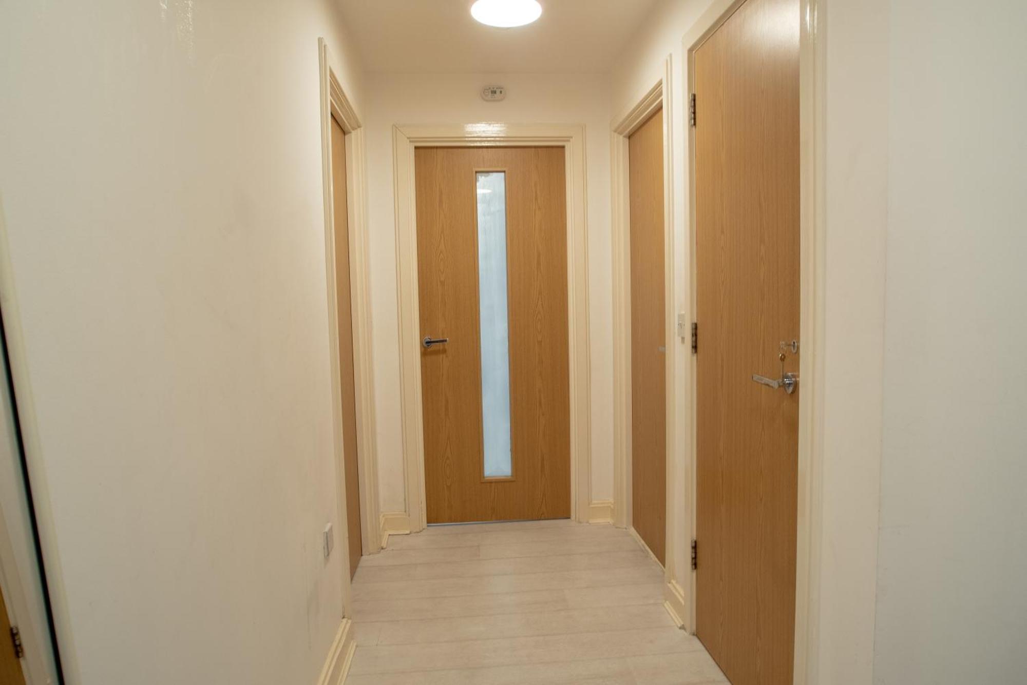 Two-Bedroom Luxury Apartment With Workspace, Free Secure Parking & Coffee Birmingham Exterior photo
